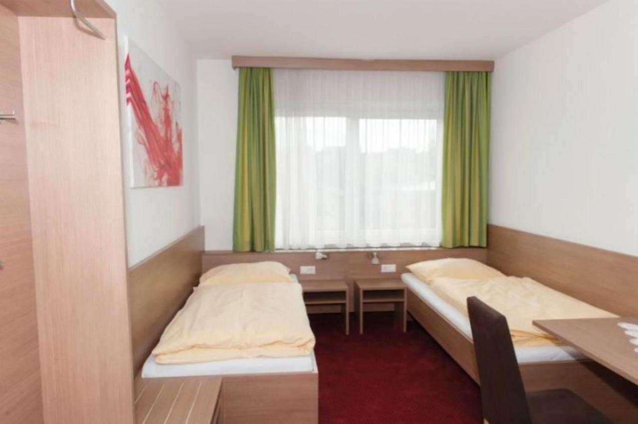 Gasthof Pension Auzinger Meggenhofen Buitenkant foto